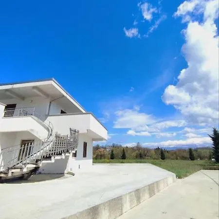 Semesterbostad Villa Verde *